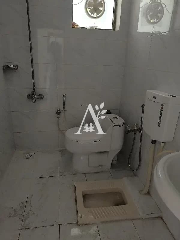 Upper Portion for Rent in G-9 Islamabad | Drawing Dining TV Lounge Kitchen | Family House in G-9, Islamabad photo 5