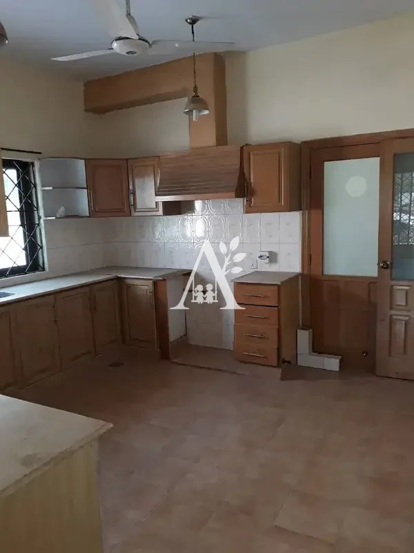 Girls Hostel for Rent in G-6 Islamabad | Blue Area Hostel in G-6, Islamabad photo 4