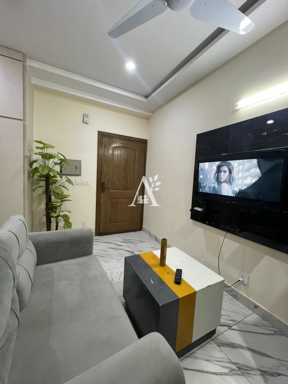 Studio for rent in E-11 in E11/1, Islamabad photo 4