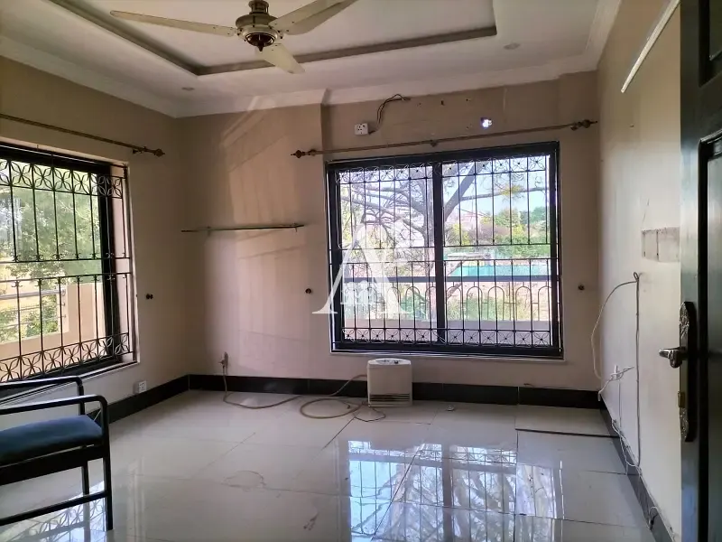 House for Rent in G-10 Islamabad | Drawing Dining TV Lounge Kitchen | Spacious Home in G-10, Islamabad photo 3