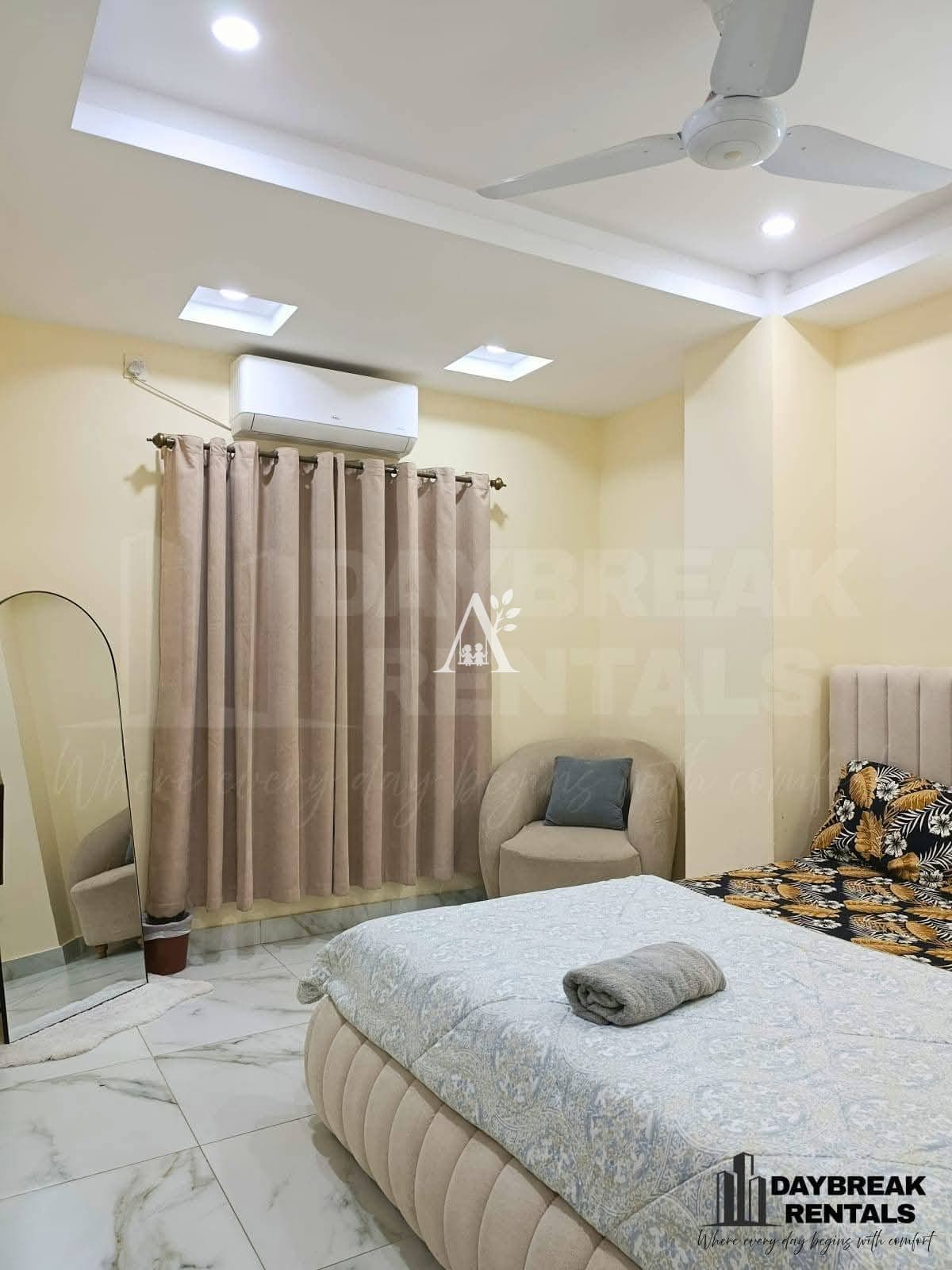 One bed Apartment for rent E-11 in E-11/2, Islamabad photo 4