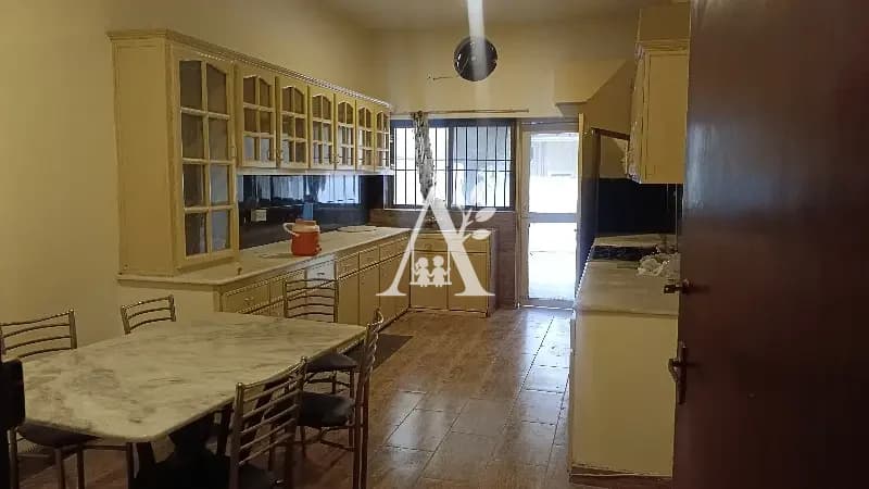5 Bed Furnished Apartment for F7/2 | Luxury Living | Fully Serviced in F-7/2, Islamabad photo 5