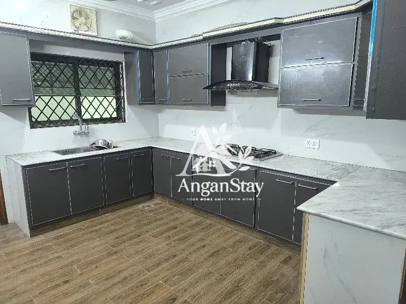 House for Rent in G-10 Islamabad | Spacious Family Home | Prime Sector in G-10, Islamabad photo 2