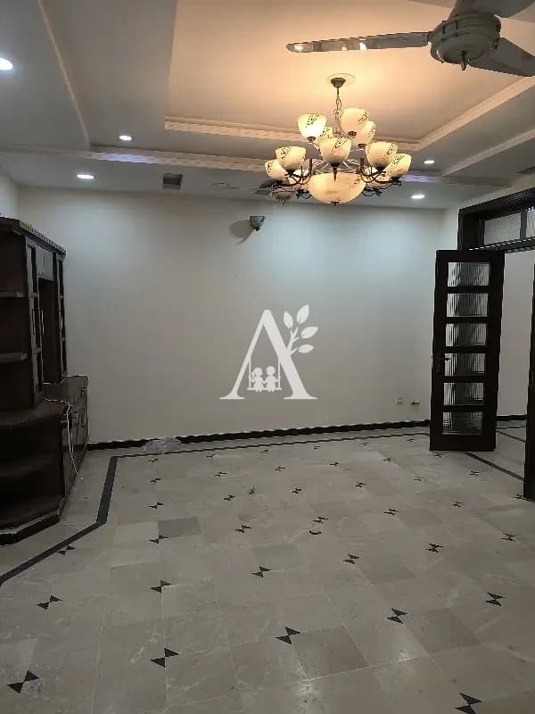 House for Rent in G-10 Islamabad | Drawing Dining TV Lounge Kitchen | Spacious Home in G-10, Islamabad photo 3