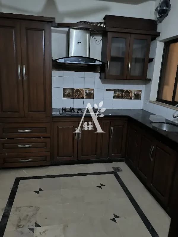 House for Rent in G-10 Islamabad | Drawing Dining TV Lounge Kitchen | Spacious Home in G-10, Islamabad photo 4