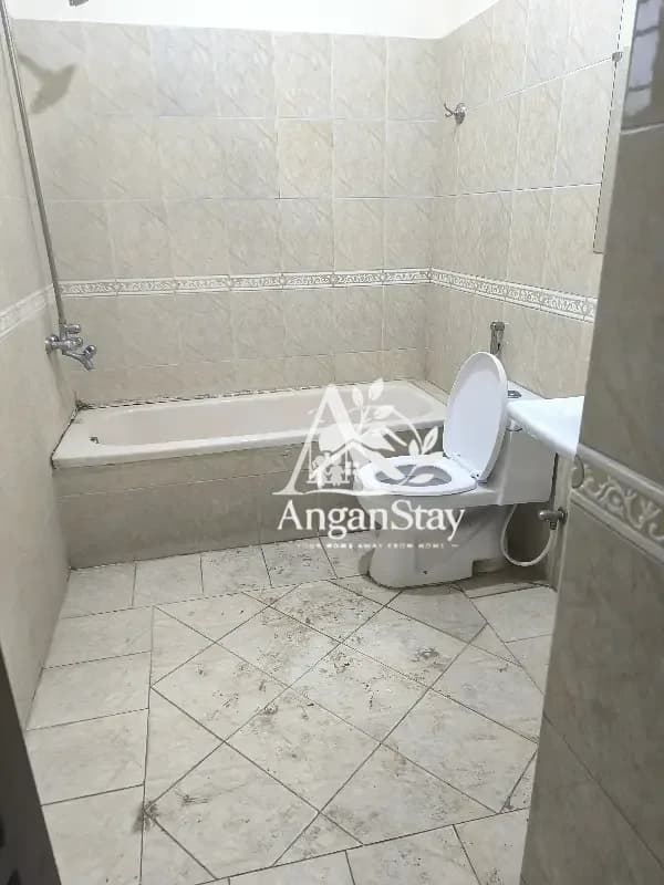 House for Rent in F-11 Islamabad | Double Unit House | Spacious Living | Prime Area in F-11, Islamabad photo 3