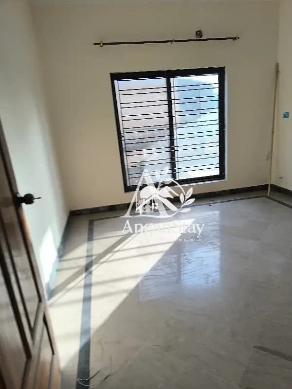 House for Rent in F-11 Islamabad | Double Unit House | Spacious Living | Prime Area in F-11, Islamabad photo 5