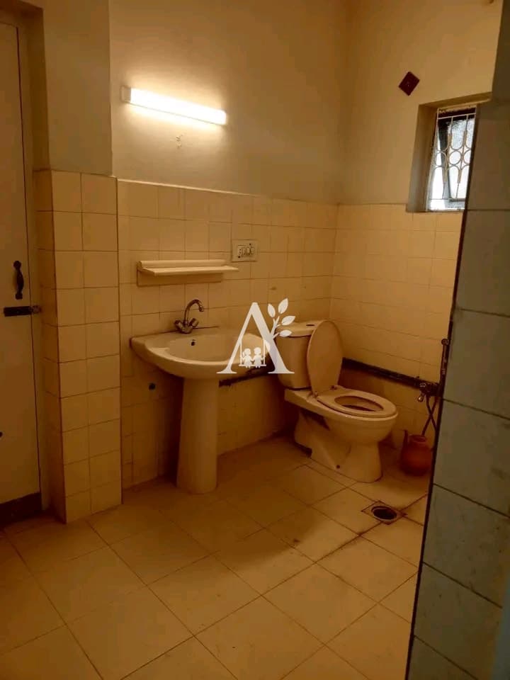 Ground Portion For Rent G-9 in G-9, Islamabad photo 3