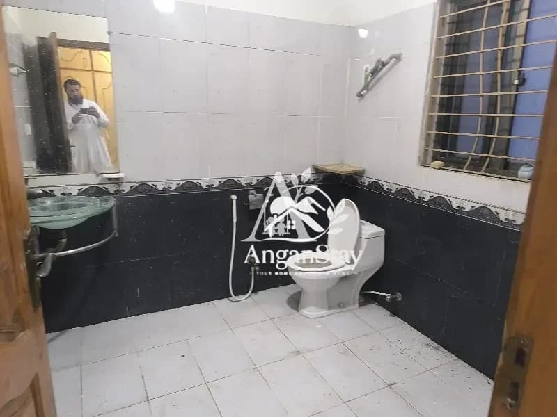 House for Rent in G-10 Islamabad | Drawing Dining TV Lounge | Spacious Living in G-10, Islamabad photo 4