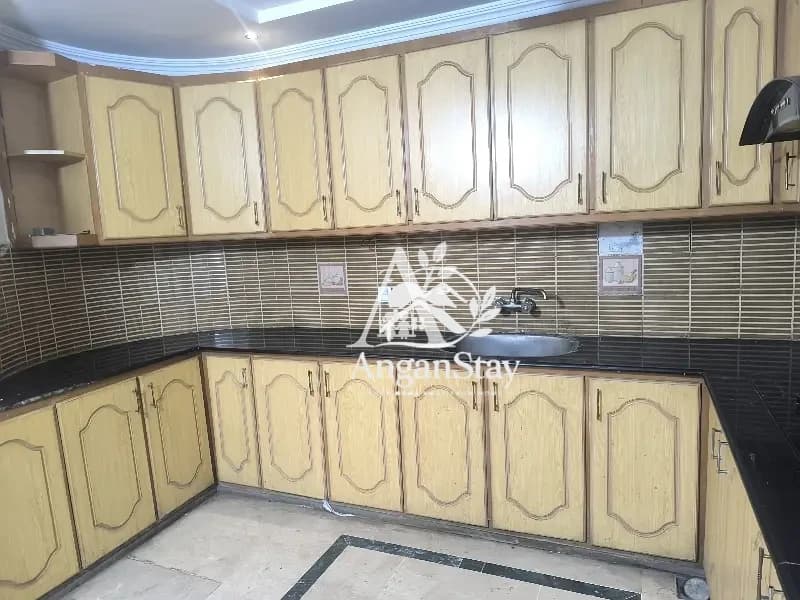 House for Rent in G-10 Islamabad | Drawing Dining TV Lounge | Spacious Living in G-10, Islamabad photo 5