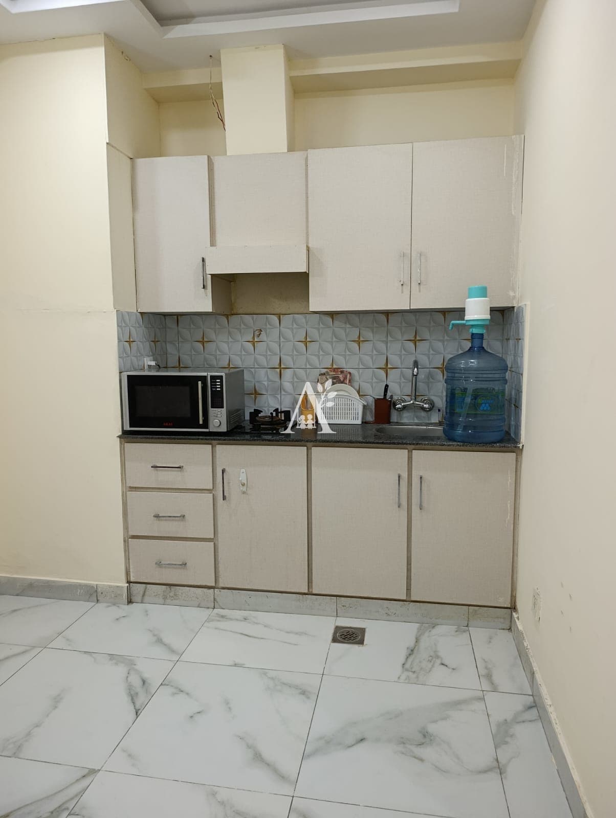 One bed Apartment for rent E-11/2 in E-11/1, Islamabad photo 5