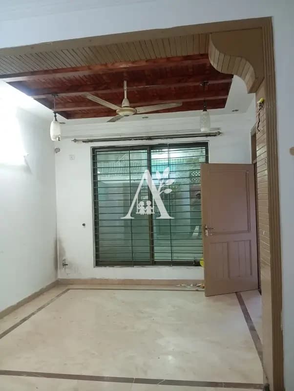House for Rent in G-9 Islamabad | Drawing Dining TV Lounge | Comfortable Living in G-9, Islamabad photo 4