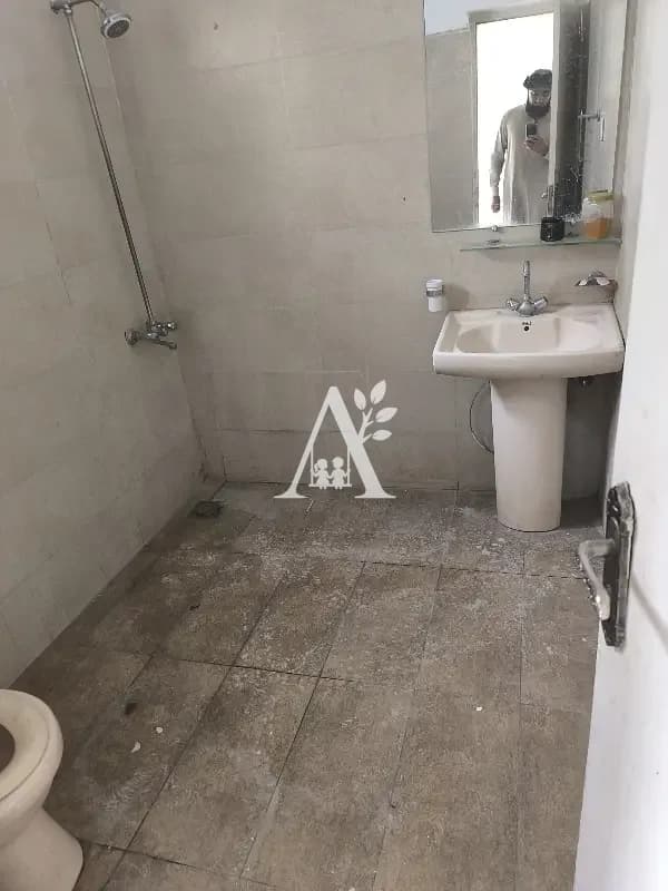 House for Rent in G-10 Islamabad | Drawing Dining TV Lounge Kitchen | Spacious Home in G-10, Islamabad photo 5
