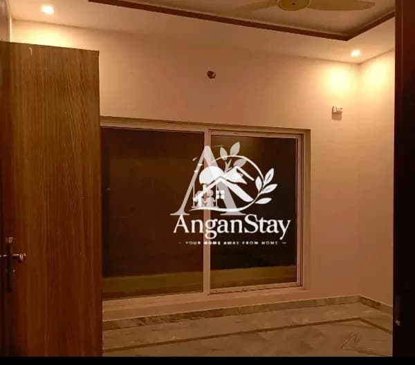 Ground Floor for Rent G-13 Islamabad | 10 Marla | Independent Entrance | Prime Location in G-13, Islamabad photo 3
