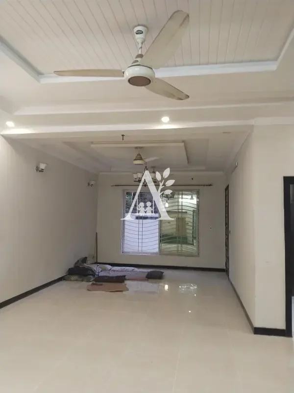 Beautiful 10 Marla House Available for Rent in F-11 Islamabad in f-11, Islamabad photo 4