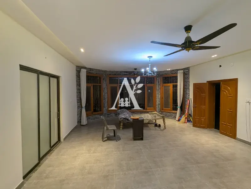Elegant Upper Portion Available for Rent in Prestigious F-7 Islamabad in F-7, Islamabad photo 5