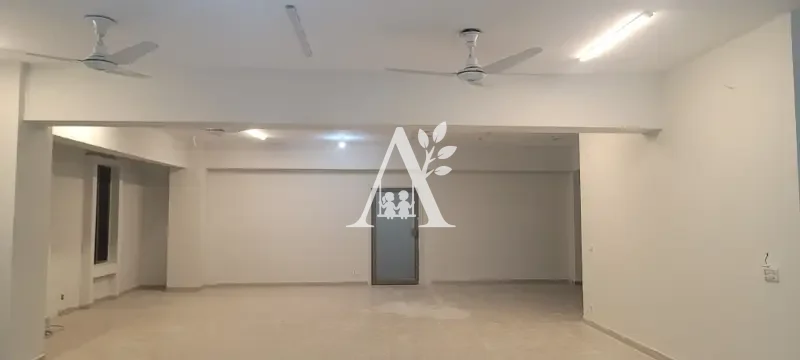 Open Space Commercial Office Available for Rent in G-11 Markaz Islamabad in G-11, Islamabad photo 2