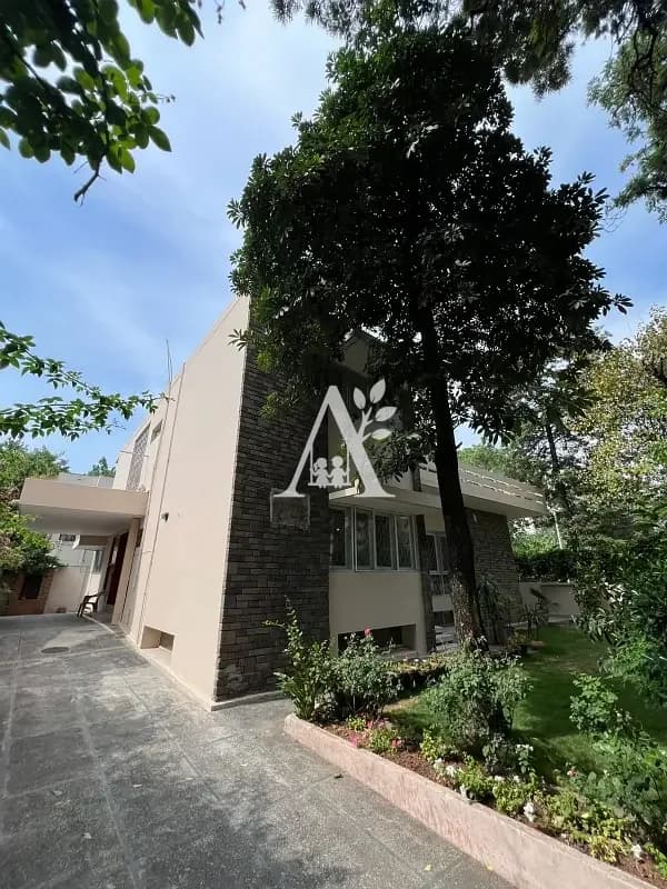 House Available for Rent in F-6/2 Islamabad in F-6/1, Islamabad photo 2