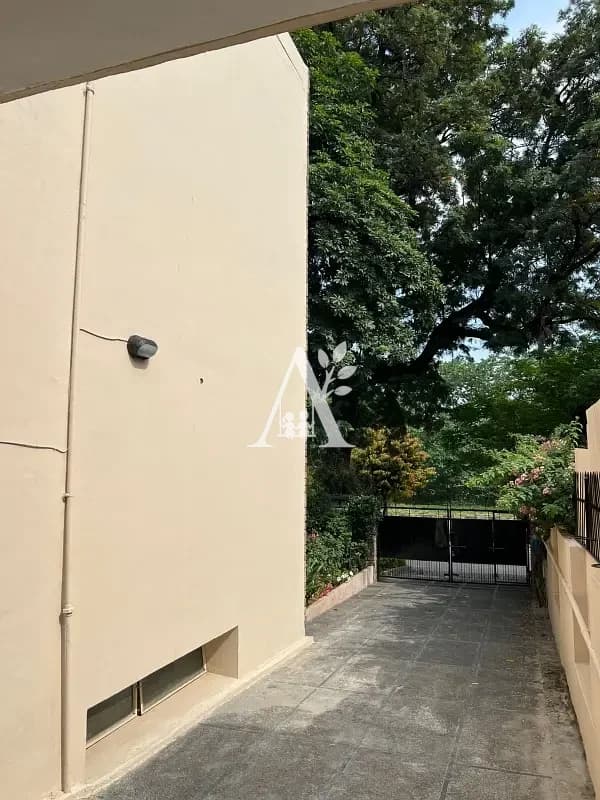 House Available for Rent in F-6/2 Islamabad in F-6/1, Islamabad photo 4