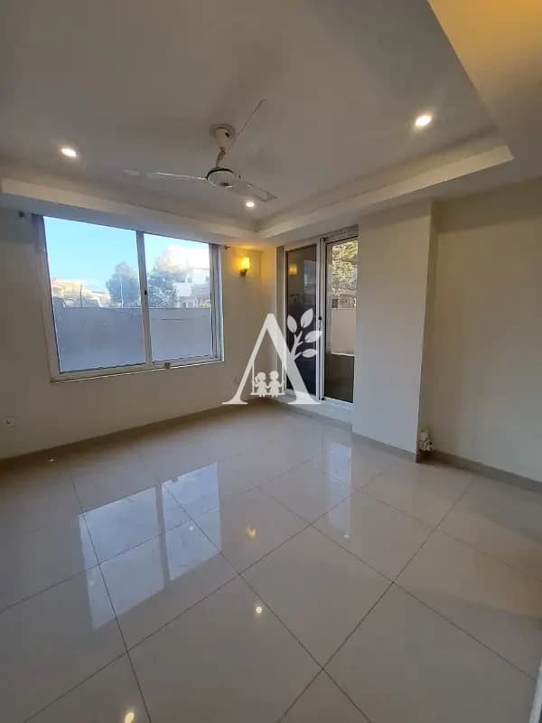 Luxury 2 Bedroom Apartment for Rent in F-11 Islamabad | Prime Location | Family Friendly | Modern Flat | Near Markaz in F-11, Islamabad photo 3