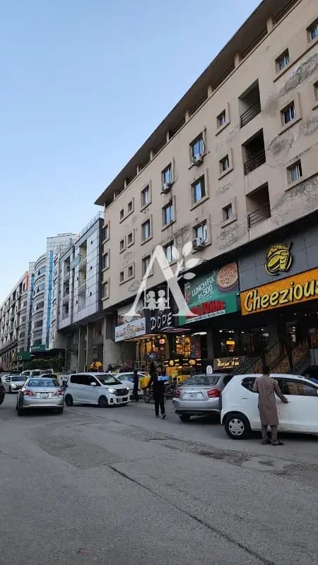 Commercial Hall for Rent in E-11 Markaz Islamabad | Prime Location | Main Markaz | Ideal for Office, Clinic & Call Center in E-11, Islamabad photo 2