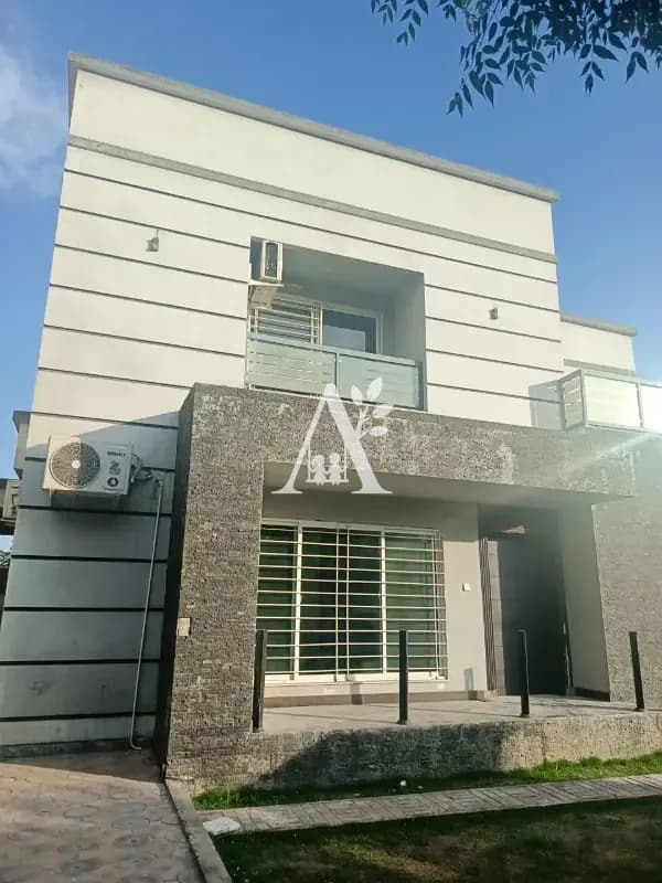 House Available for Rent in F-6/2 Islamabad in F-6/2, Islamabad photo 2