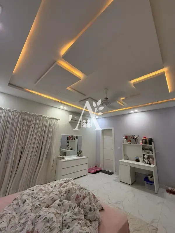 Beautiful House with Lawn & Parking in F-10 Islamabad in F-10, Islamabad photo 5