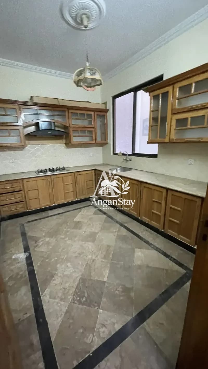 Lower Floor for Rent G-13 Islamabad | Massive Layout | Prime Location Near Markaz in G-13, Islamabad photo 5