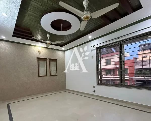 Luxury Full House for Rent in G-13 Islamabad | Ideal for Family | Independent Executive Living in G-13, Islamabad photo 2