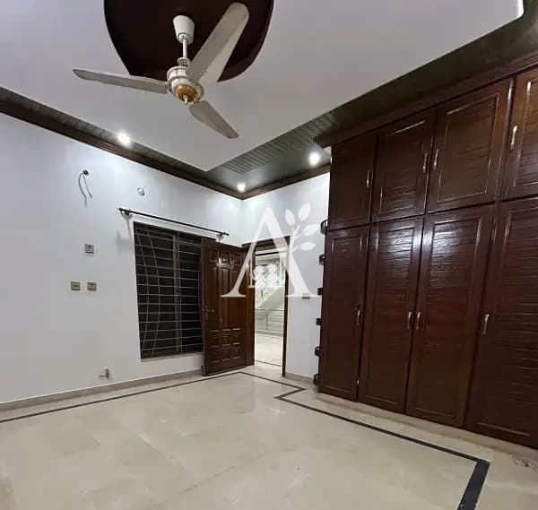 Luxury Full House for Rent in G-13 Islamabad | Ideal for Family | Independent Executive Living in G-13, Islamabad photo 4