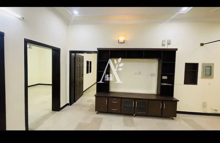 Beautiful Upper Floor for Rent G-11/3 Islamabad | Executive Lifestyle | Prime Markaz Location in G-11, Islamabad photo 2