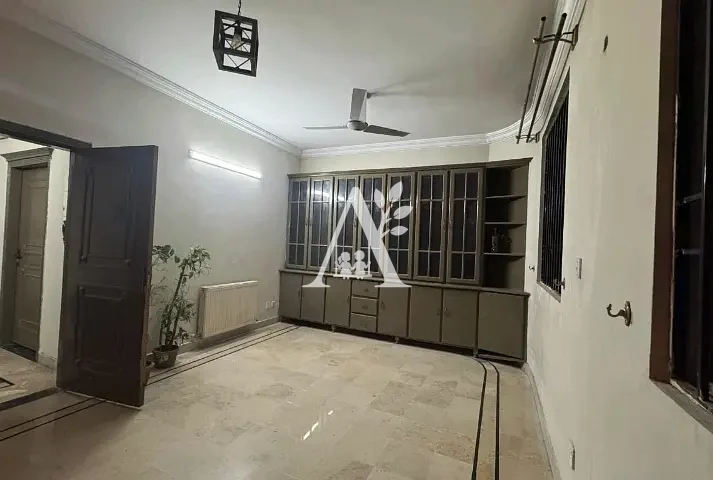 Premium Lower Portion available for Rent in G-13 Islamabad | High-End Finishes | Secure Living in G-13, Islamabad photo 3