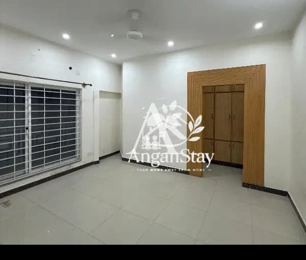 Beautifully Upper Floor for Rent G-13 Islamabad | Independent Entrance | Prime Location in G-13, Islamabad photo 4