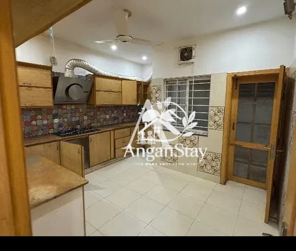 Beautifully Upper Floor for Rent G-13 Islamabad | Independent Entrance | Prime Location in G-13, Islamabad photo 5