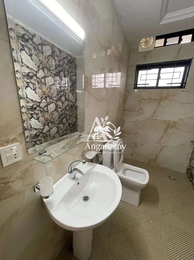 Luxury Ground Portion for Rent in G-13 Islamabad | Elite Executive Residency | Separate Entrance in G-13, Islamabad photo 3