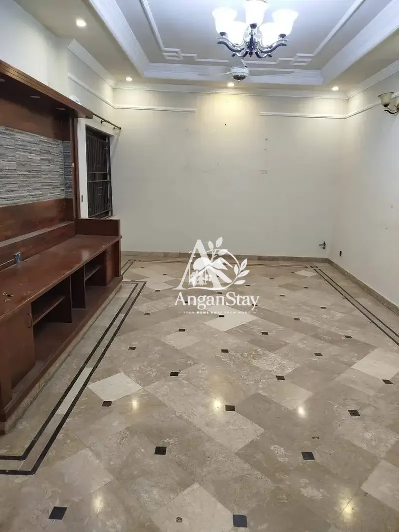 Luxury Upper Portion for Rent in G-13 Islamabad | Ideal for Family | Private Entrance in G-13, Islamabad