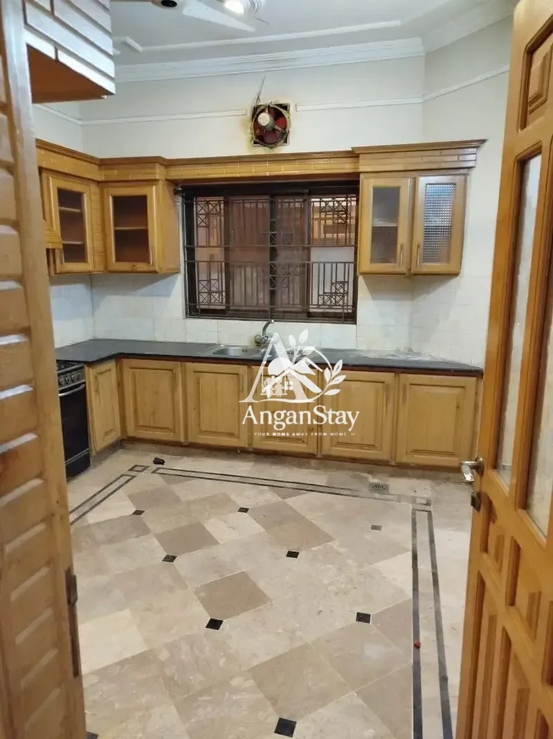 Luxury Upper Portion for Rent in G-13 Islamabad | Ideal for Family | Private Entrance in G-13, Islamabad photo 2