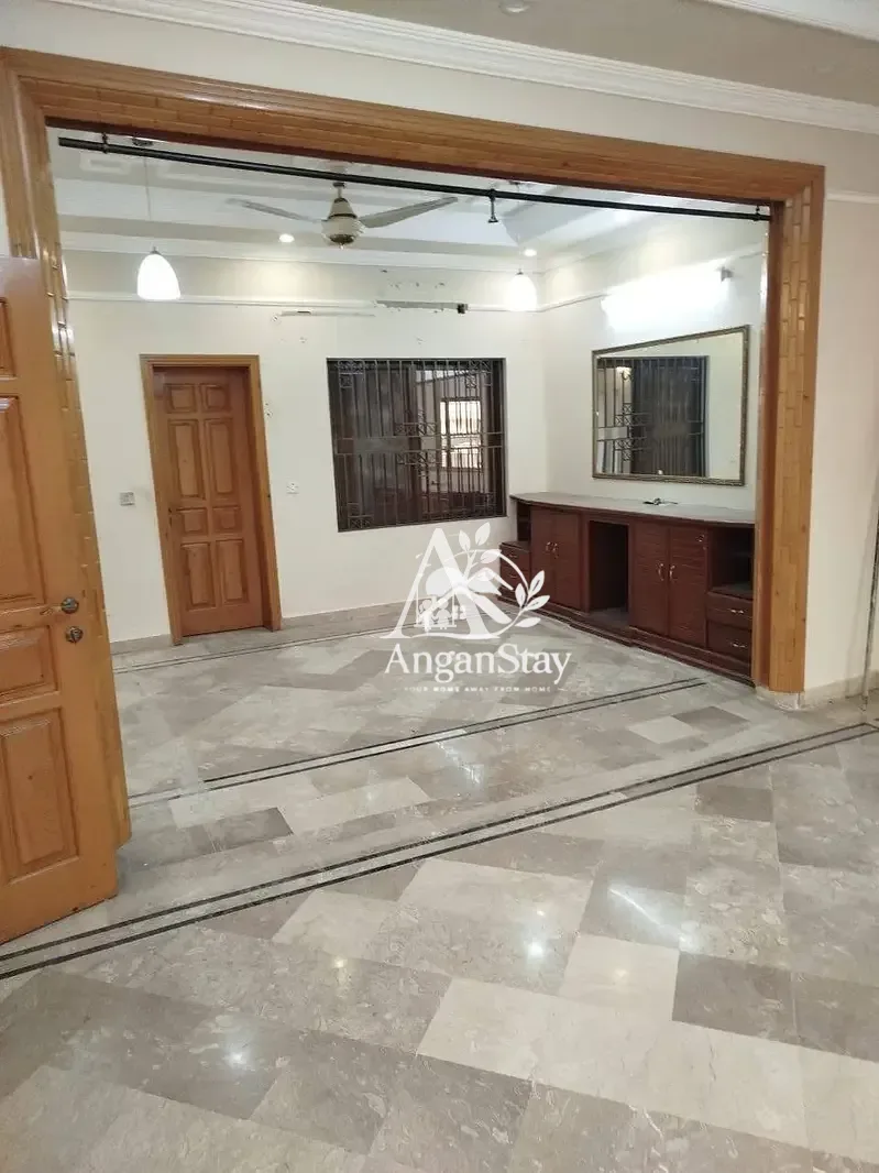 Luxury Upper Portion for Rent in G-13 Islamabad | Ideal for Family | Private Entrance in G-13, Islamabad photo 4