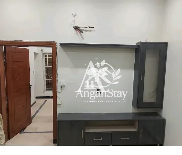 Upper Floor for Rent G-13 Islamabad | Independent Entrance | Prime Location in G-13, Islamabad photo 5