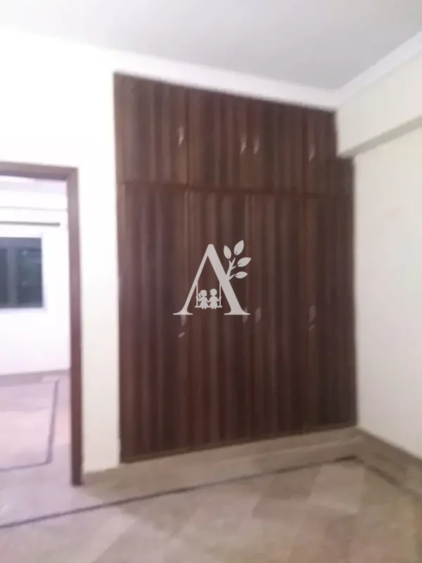 Beautiful Upper Floor for Rent G-13 Islamabad | Executive Lifestyle | Prime Markaz Location in G-13, Islamabad photo 4