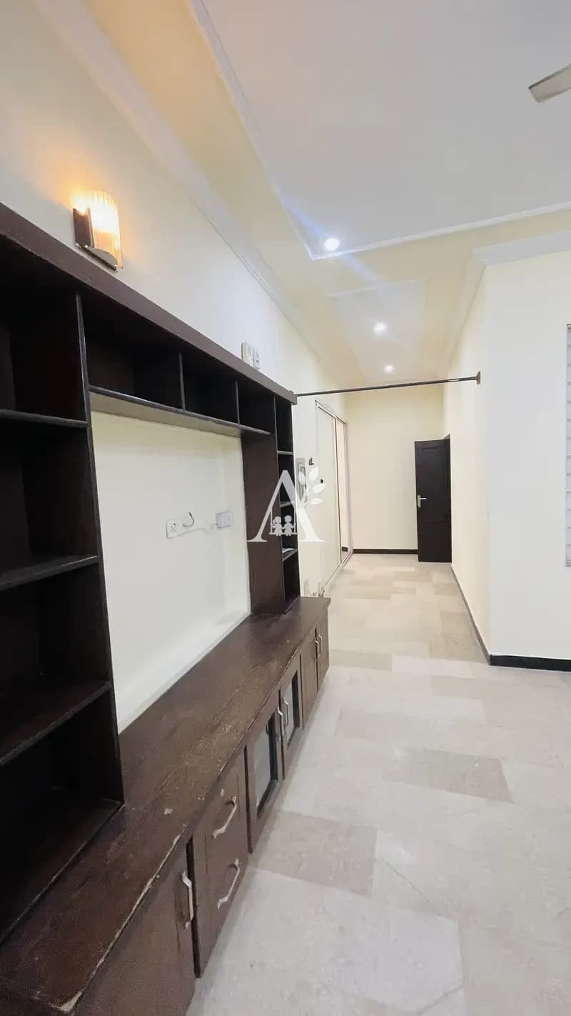 Beautiful Lower Floor for Rent G-13 Islamabad | Executive Lifestyle | Prime Markaz Location in G-13, Islamabad photo 3