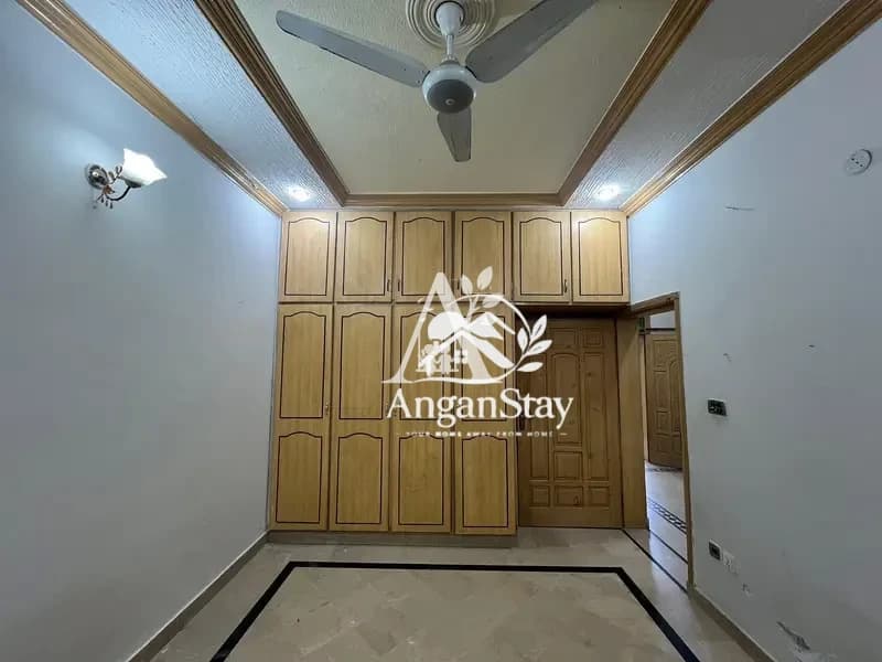 Stunning Lower Floor for Rent G-13 Islamabad | Huge Layout | Prime Location Near Markaz in G-13, Islamabad photo 5