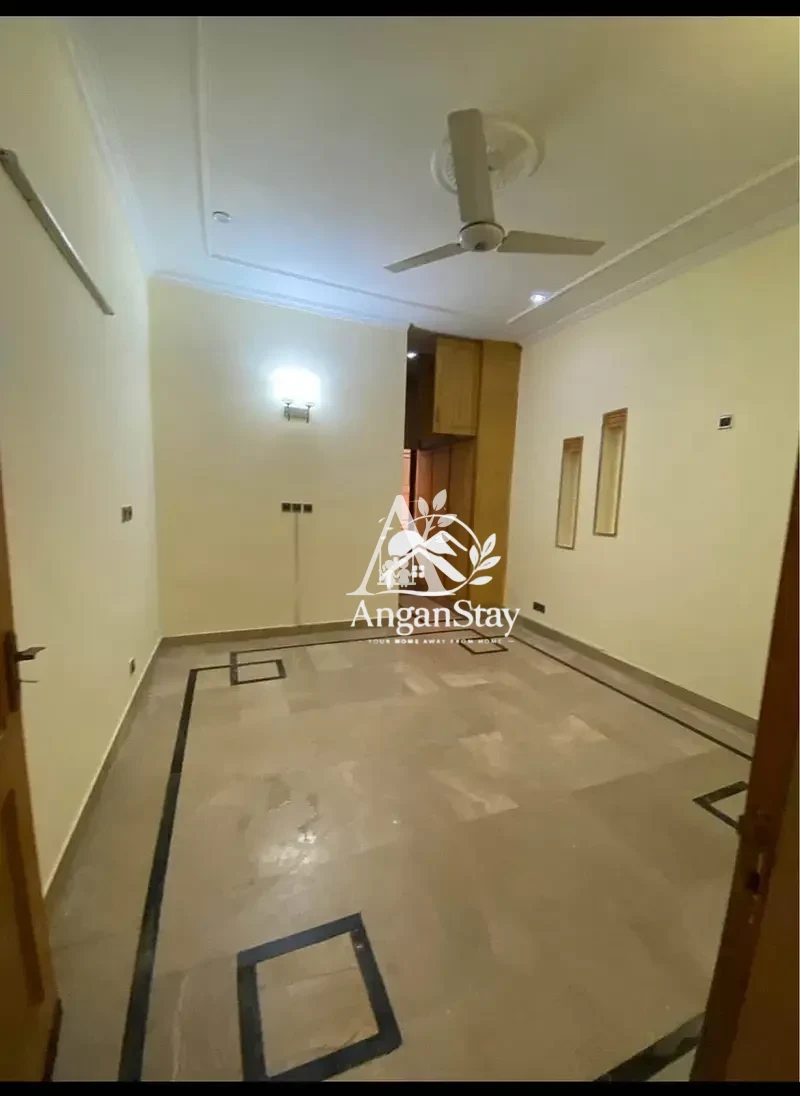 Luxury Ground Floor for Rent G-13 Islamabad | 10 Marla | Independent Entrance | Prime Location in G-13/3, Islamabad photo 4